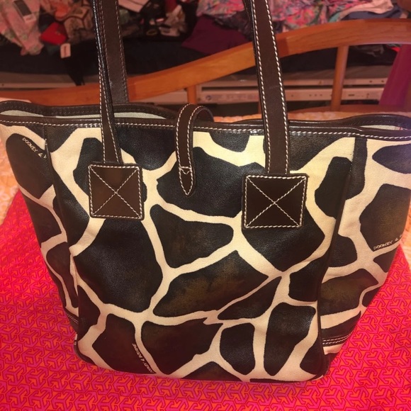 Dooney and bourke giraffe print handbag - Picture 2 of 7